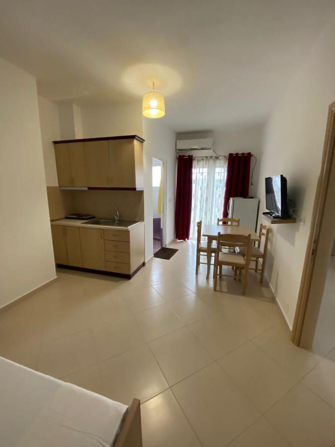 Vila Mario Aparthotel Ksamil Bagian luar foto