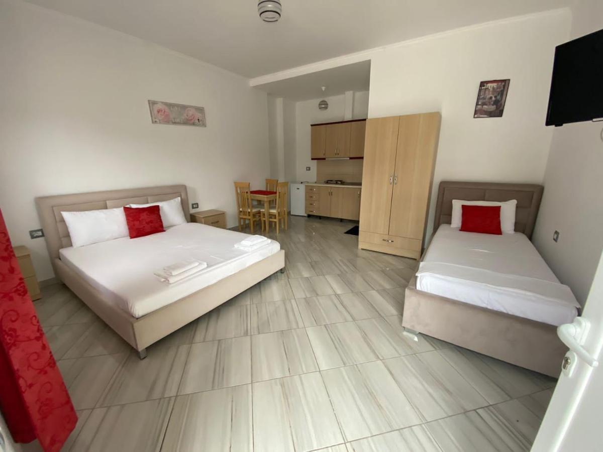Vila Mario Aparthotel Ksamil Bagian luar foto