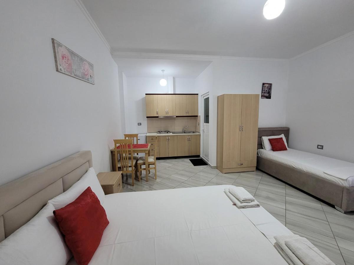 Vila Mario Aparthotel Ksamil Bagian luar foto