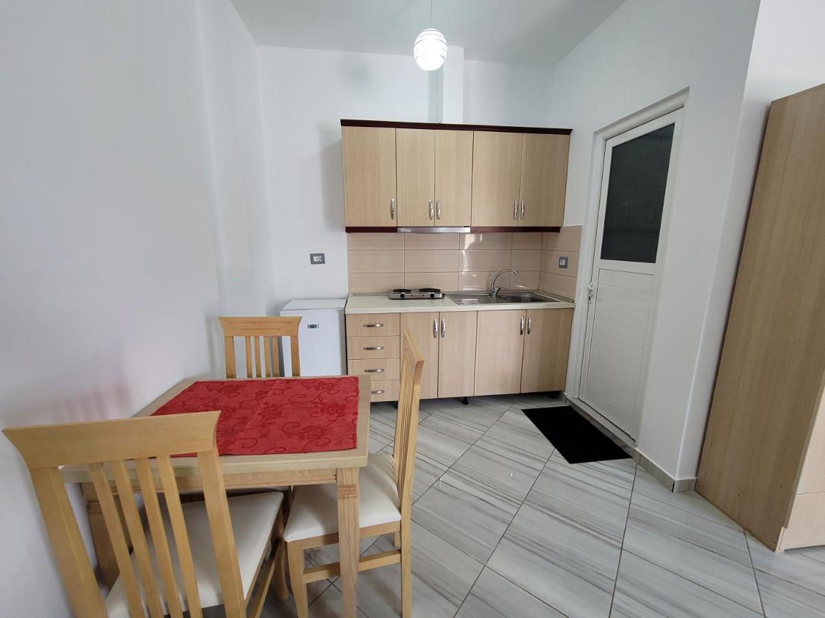 Vila Mario Aparthotel Ksamil Bagian luar foto