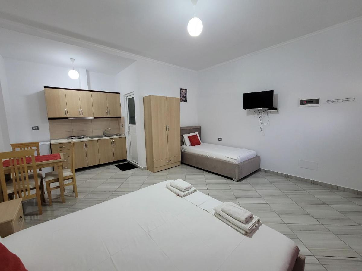 Vila Mario Aparthotel Ksamil Bagian luar foto