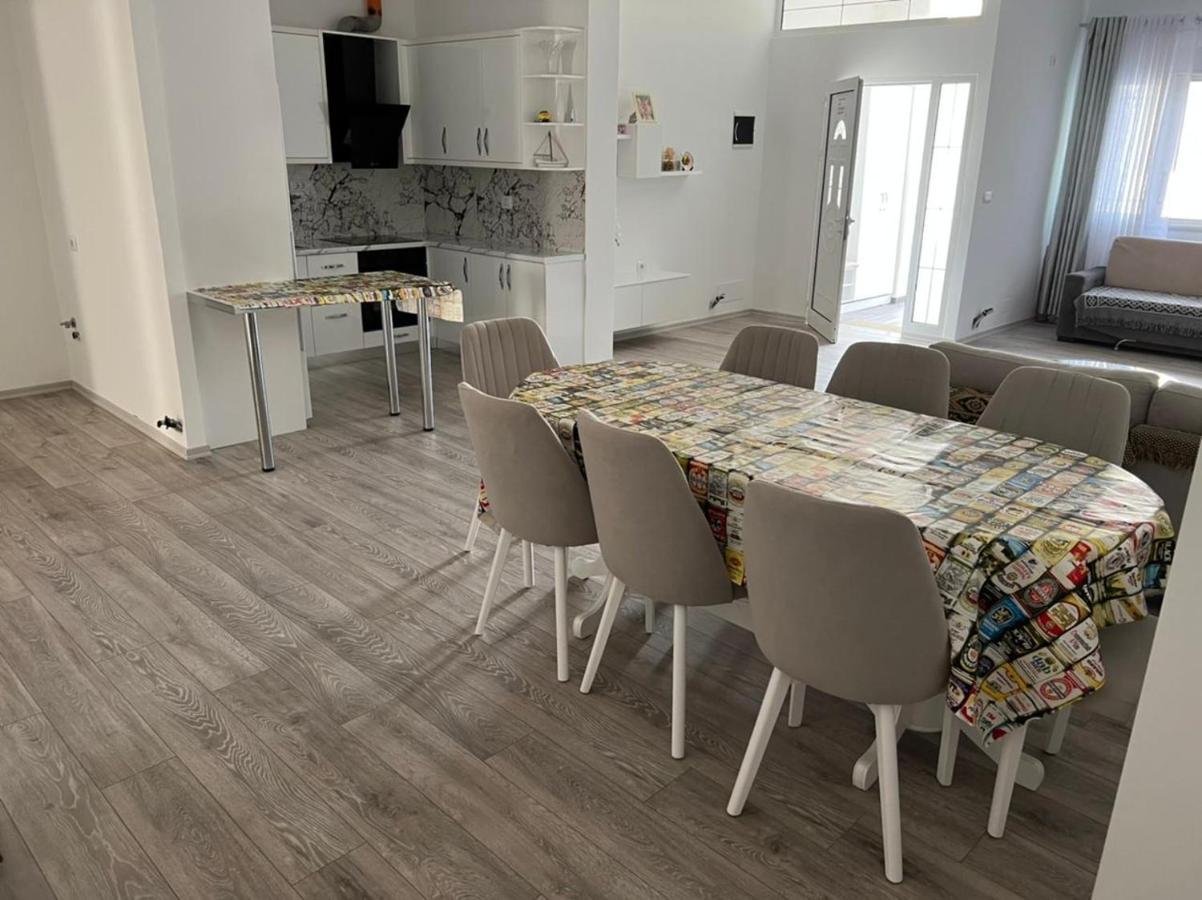 Vila Mario Aparthotel Ksamil Bagian luar foto