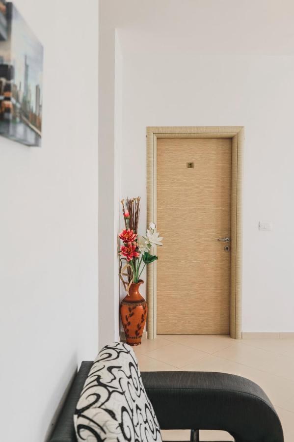 Vila Mario Aparthotel Ksamil Bagian luar foto