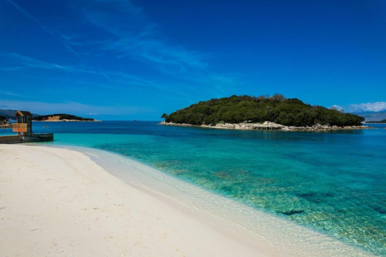 Vila Mario Aparthotel Ksamil Bagian luar foto
