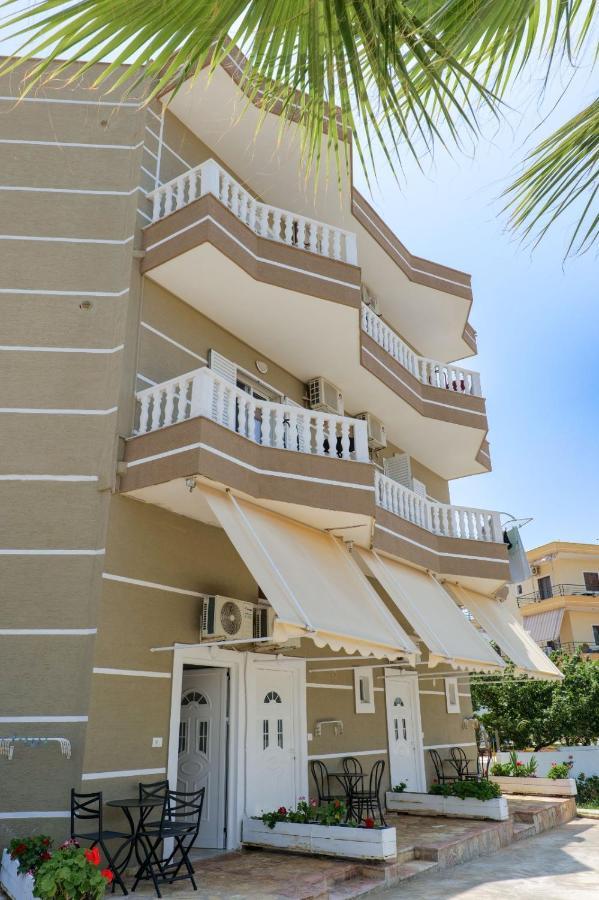 Vila Mario Aparthotel Ksamil Bagian luar foto