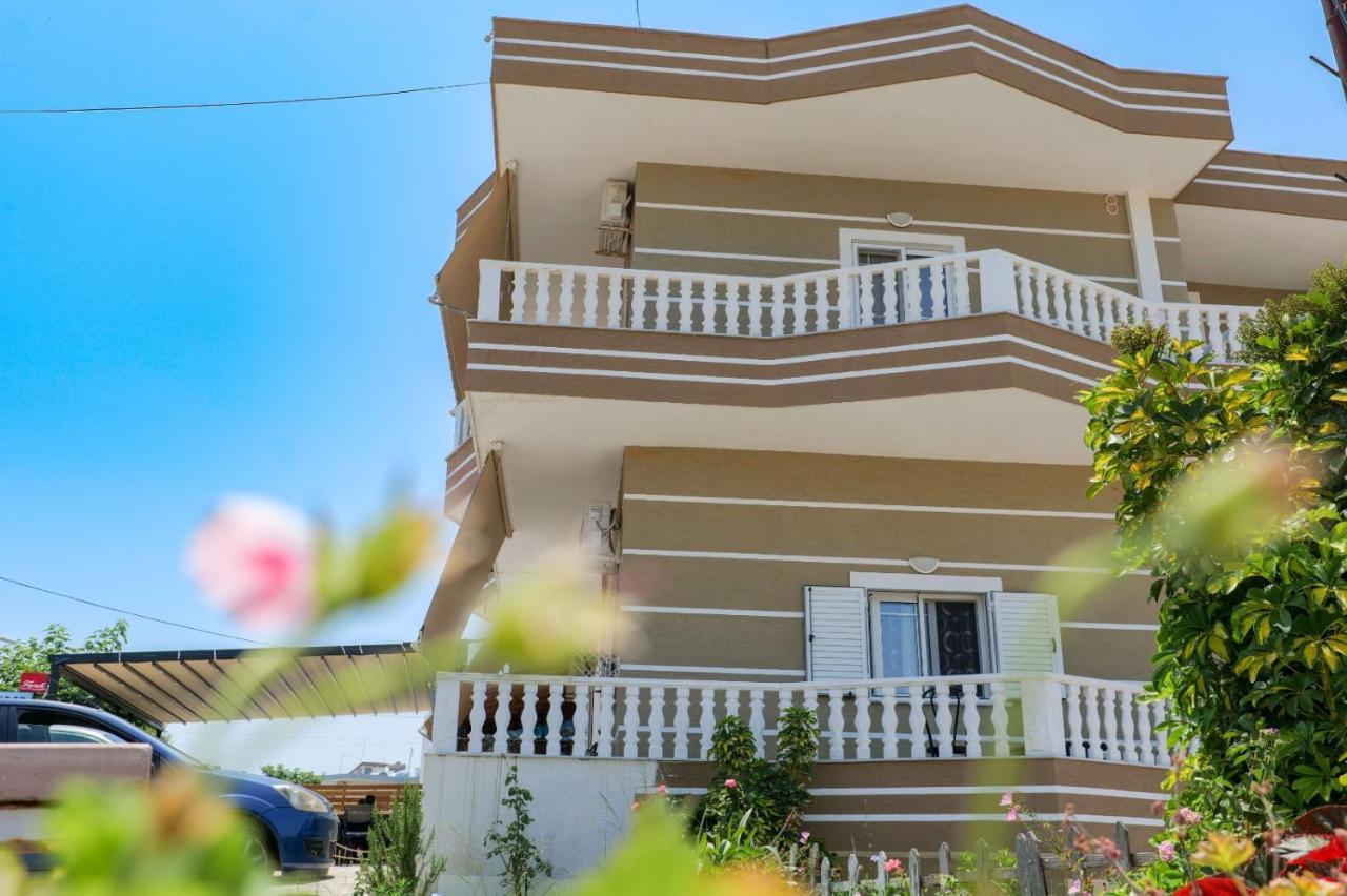 Vila Mario Aparthotel Ksamil Bagian luar foto